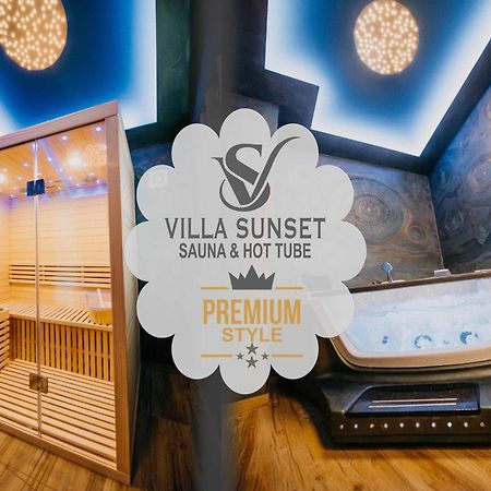 Villa Sunset Pool & Spa Apartments Згорнье-Шкофье Экстерьер фото