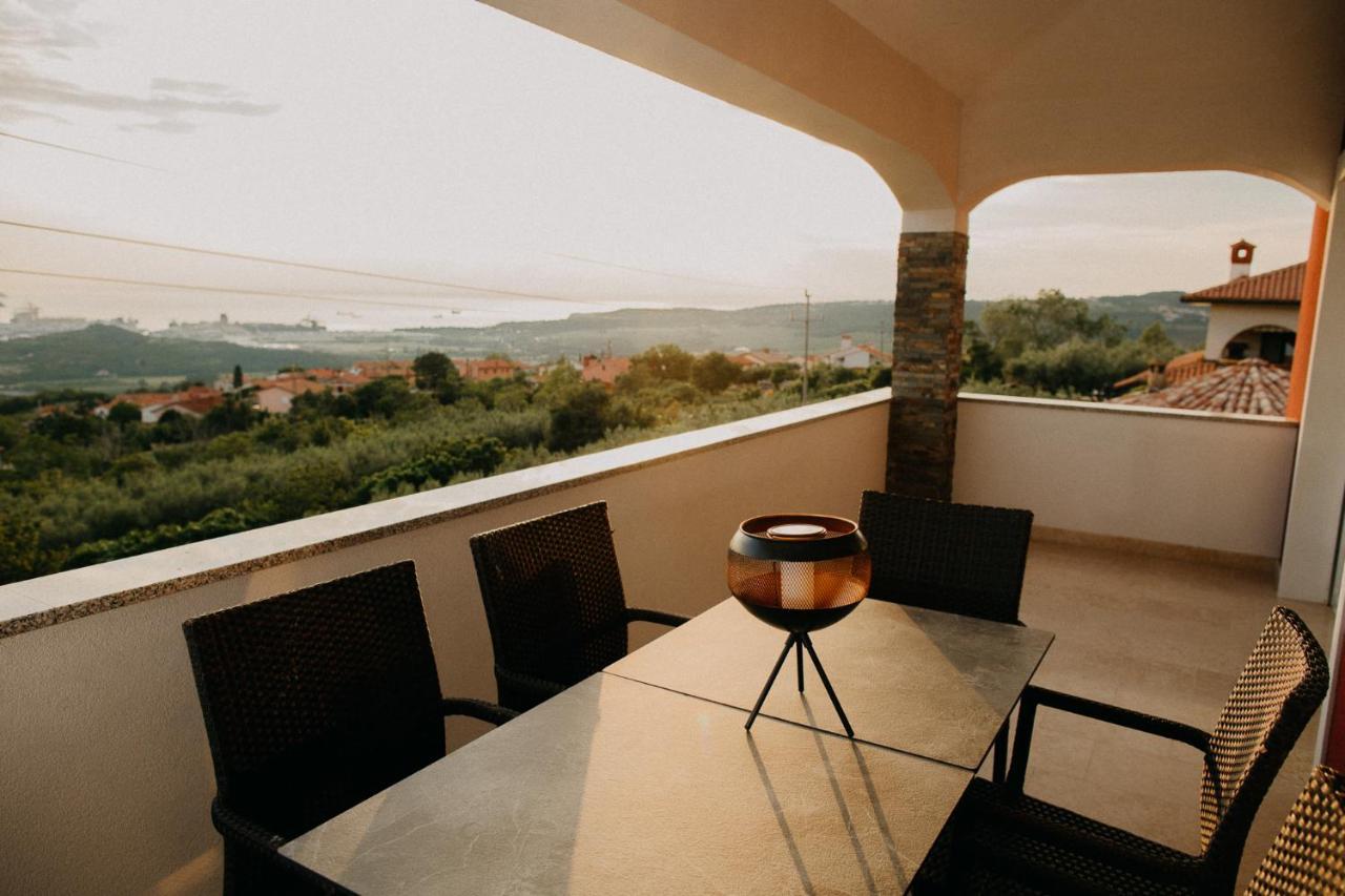 Villa Sunset Pool & Spa Apartments Згорнье-Шкофье Экстерьер фото