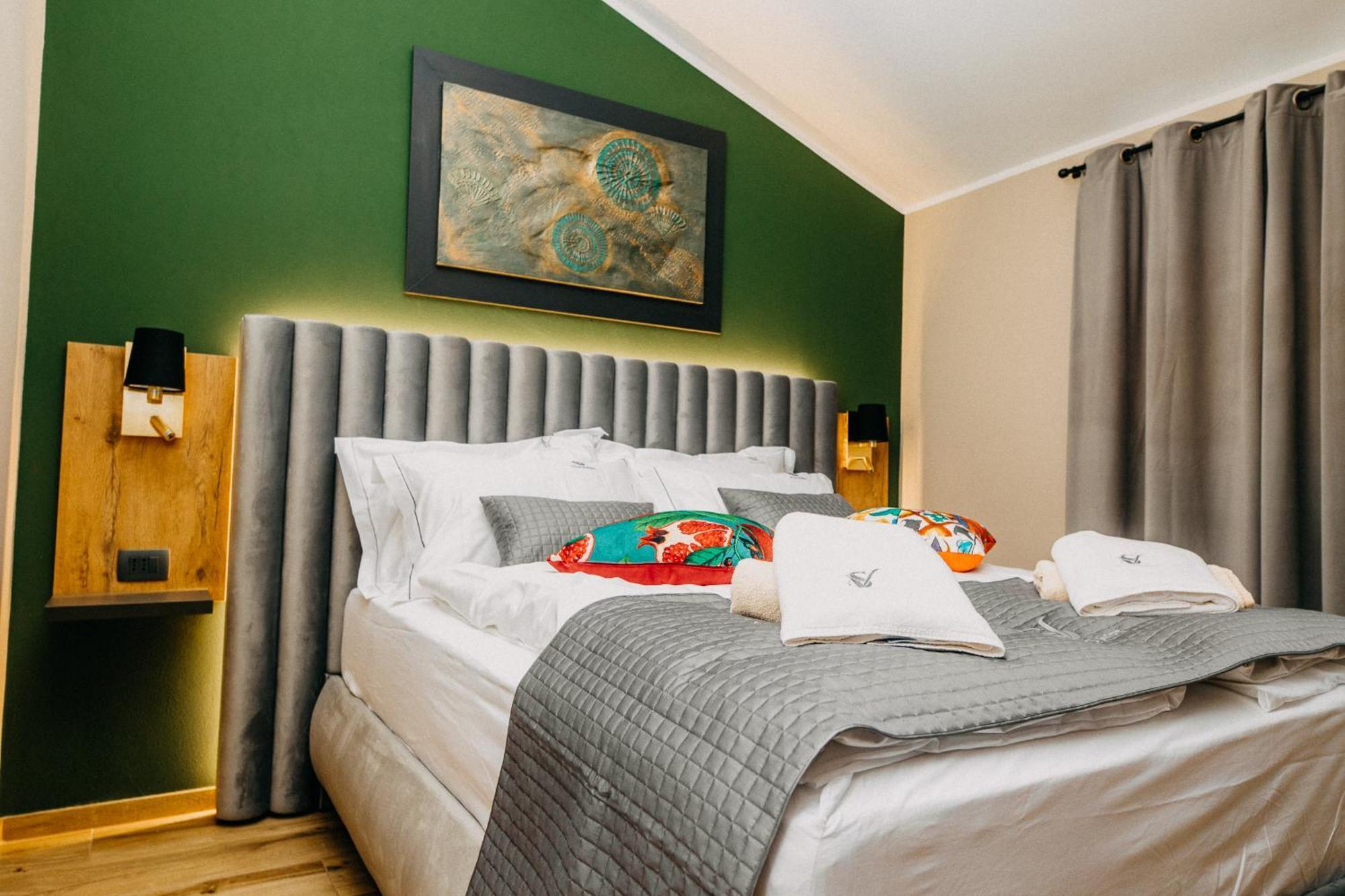Villa Sunset Pool & Spa Apartments Згорнье-Шкофье Экстерьер фото